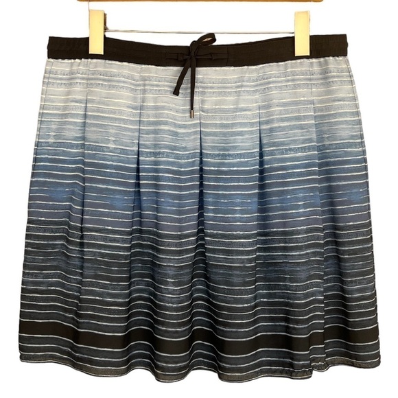Vince Striped Ombre Print Silk Skirt - Picture 4 of 11